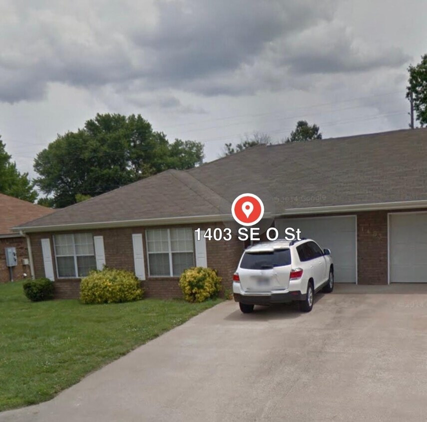 1403 SE O St, Bentonville, AR 72712 Townhome Rentals in Bentonville