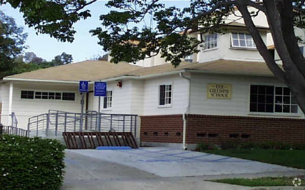 Building Photo - Crestway Apartments