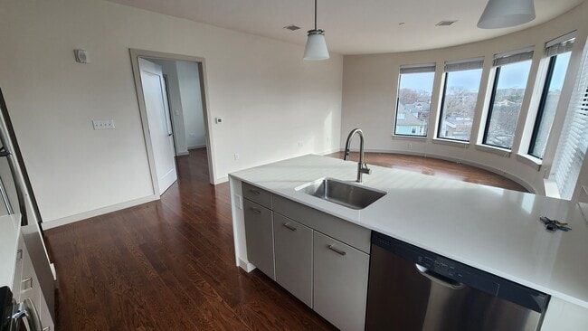 Building Photo - 454 Harvard St