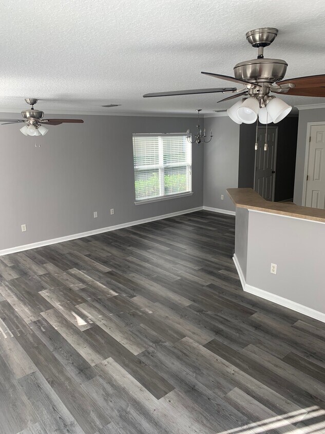 Foto principal - 6700 Bowden Rd