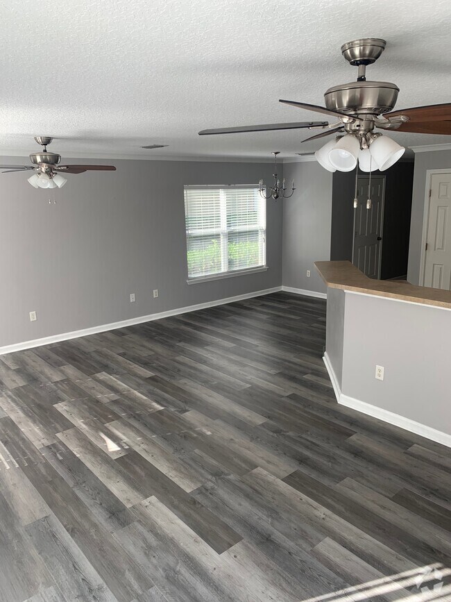 Hickory Glen Apartments under 2,000 Jacksonville, FL 1 Rentals