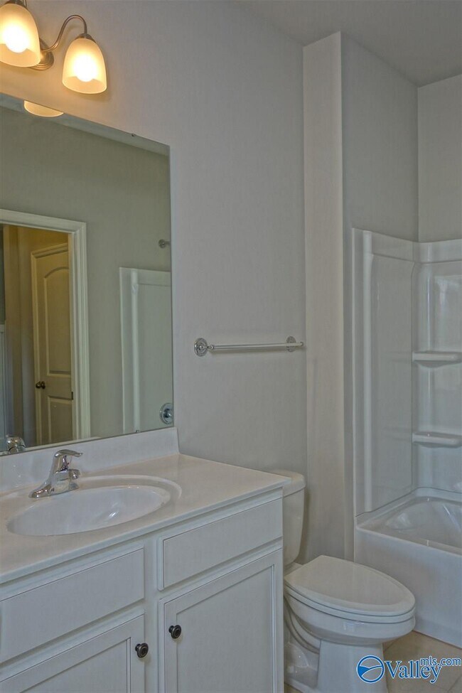 Foto del edificio - 409 Bay Tree Ln SW