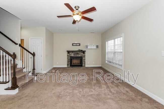 Photo - 6702 Albatross Ln House