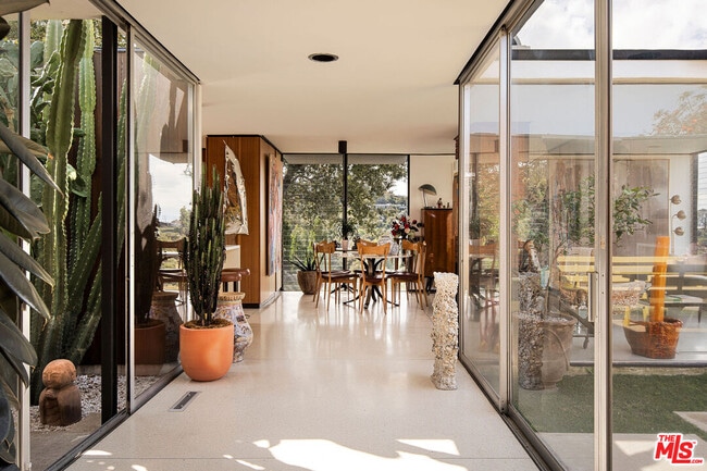 Building Photo - 2977 Passmore Dr