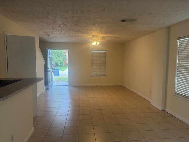 Building Photo - 21219 Grand Linden Ct