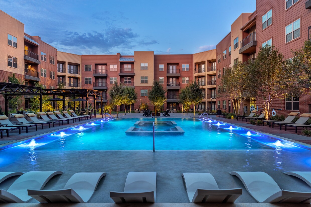 Aura FOUR44 Apartments Grapevine, TX