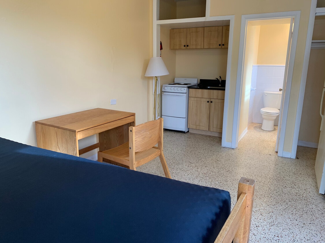 1605 NE 126 Street - 1605 NE 126 Street
