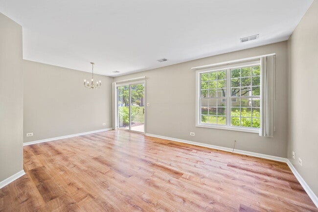 Building Photo - 373 Winfield Ct
