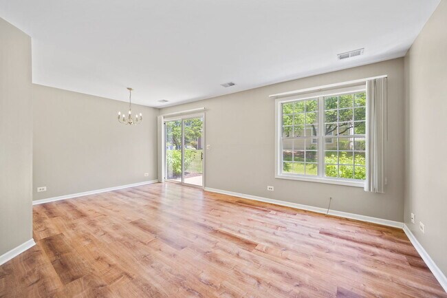 Foto del edificio - 373 Winfield Ct