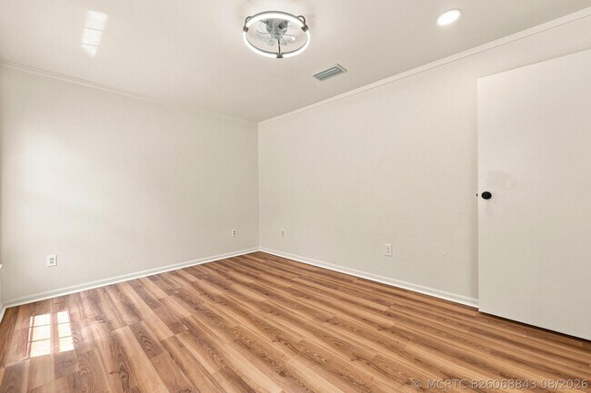 Building Photo - 10798 Cypress Bend Dr