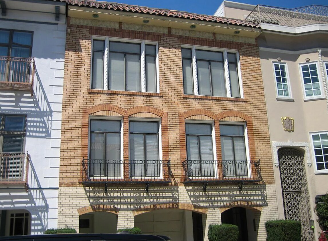 Foto principal - Marina: Bright Top Floor 1 Bed 1 Bath with...