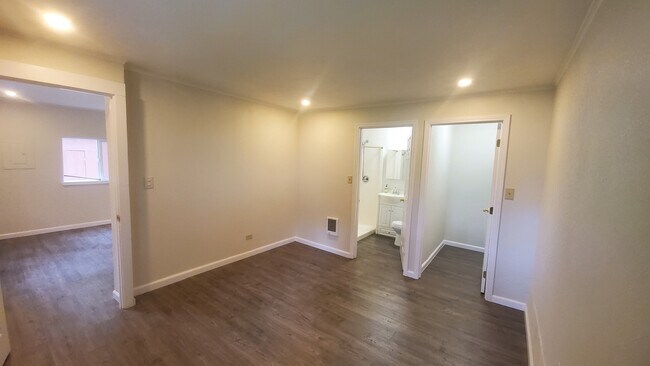 Foto del edificio - 3812 Valley Dr