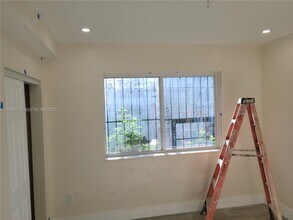 Building Photo - 150 NE 82nd Terrace