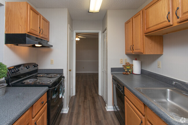 Kitchen - Legacy of Dalton Apartments