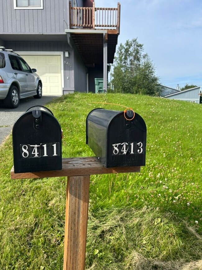Foto del edificio - 8413 Little Dipper Ave