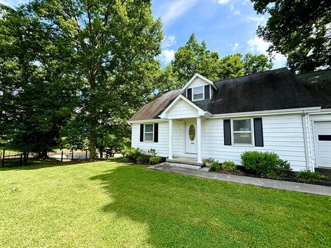 Foto del edificio - 1405 Webb Ridge Rd