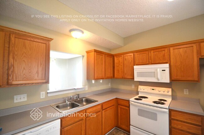Foto del edificio - 1013 Salmon River Dr