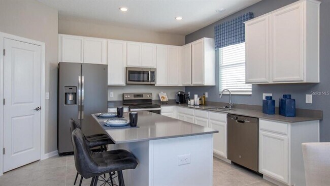 Foto del edificio - 643 Grove St