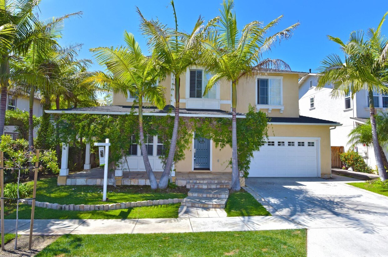 Primary Photo - 3 BR + Office + Loft - WATERS END EXECUTIV...