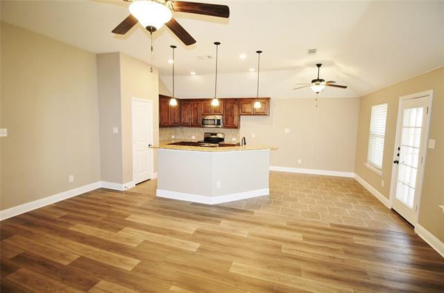Building Photo - 222 Chimney Rock Dr
