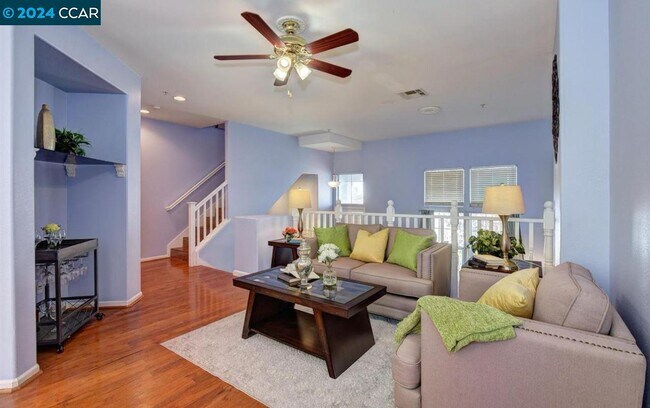 Foto del edificio - 1130 Summer Ln