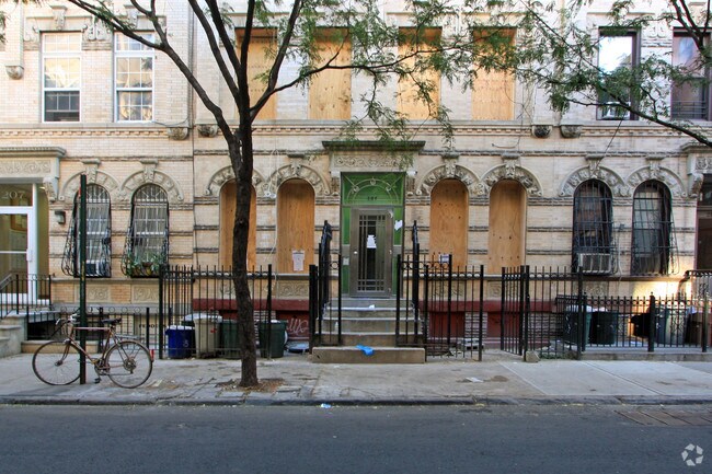 Building Photo - 209 Taaffe Pl