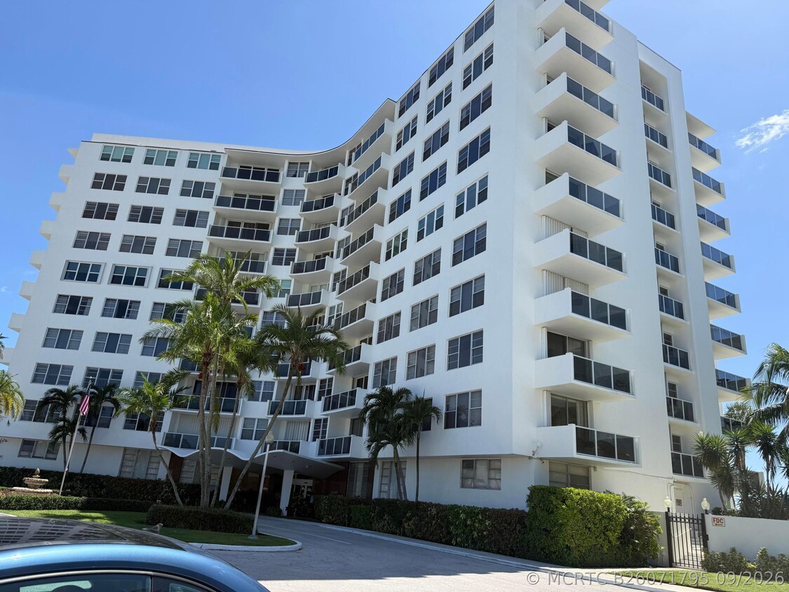 Building Photo - 2800 N Flagler Dr
