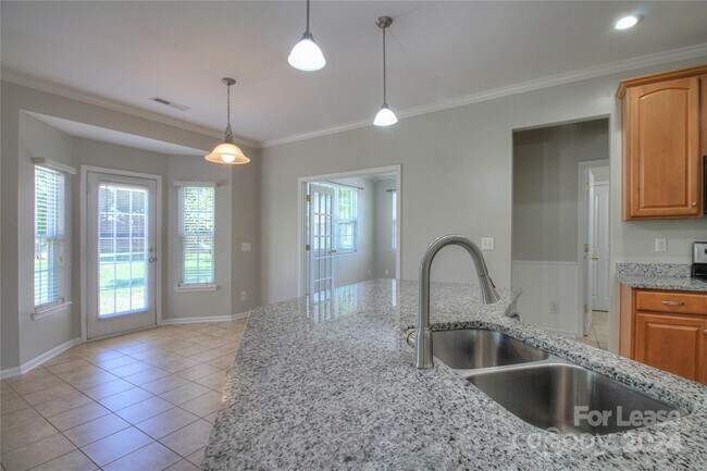Building Photo - 1403 Kronas Cir