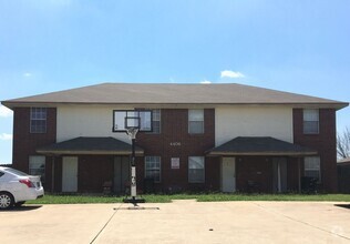 Building Photo - 4406 Deek Dr