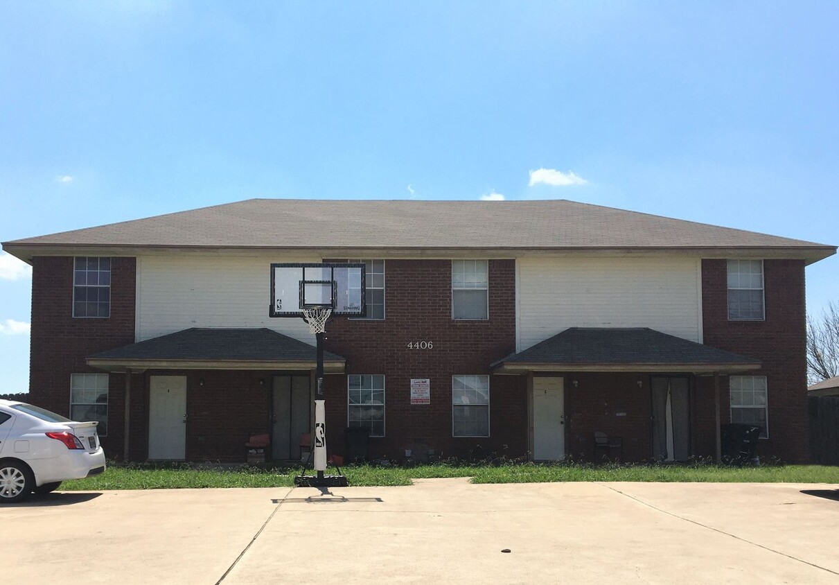 Primary Photo - 4406 Deek Dr