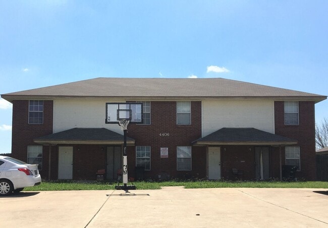 Building Photo - 4406 Deek Dr