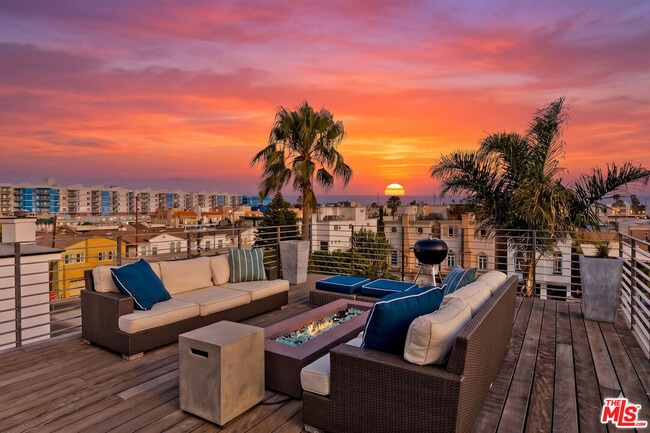 Foto del edificio - 111 Eastwind St