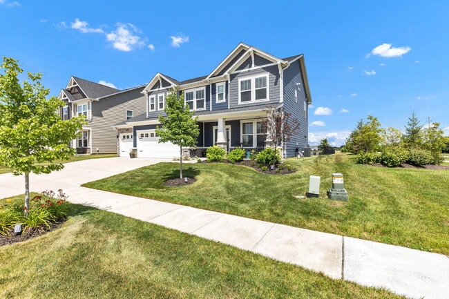Building Photo - 15611 W Rail Dr