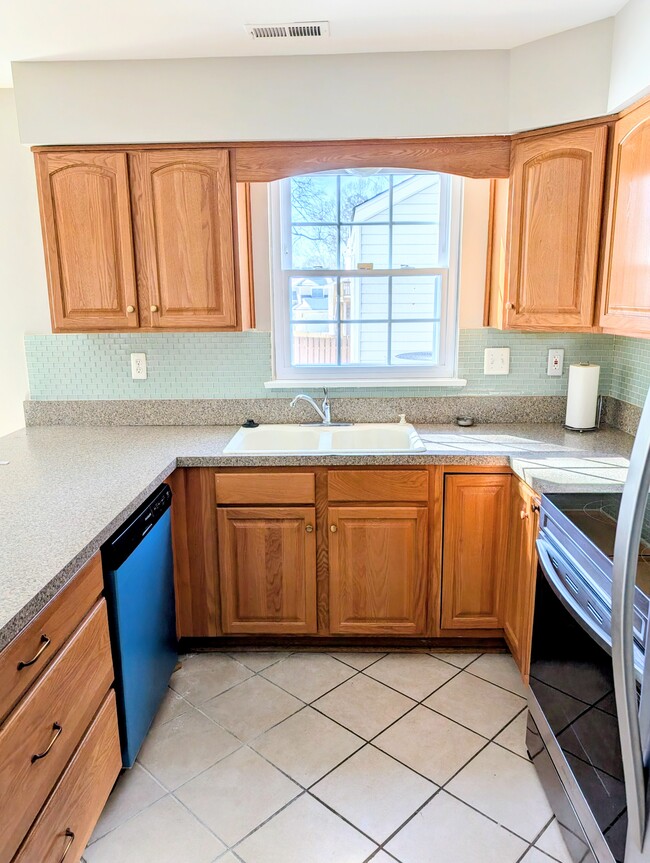 Building Photo - 10819 Smithers Ct