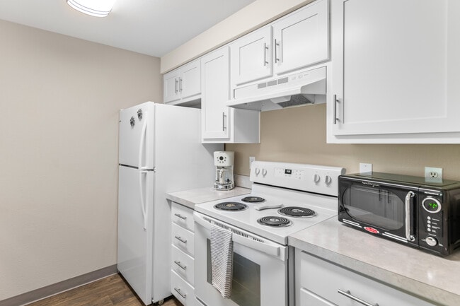 Building Photo - The Monterey Apartments