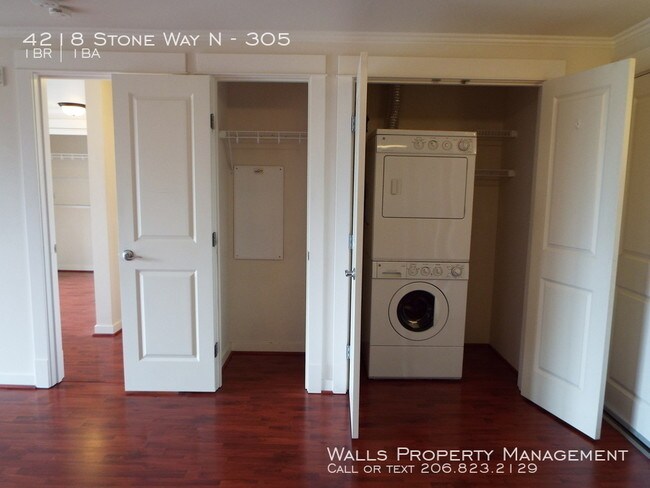 Building Photo - 4218 Stone Way N