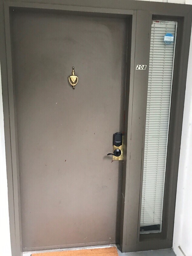 Primary Photo - 6519 W Newberry Rd