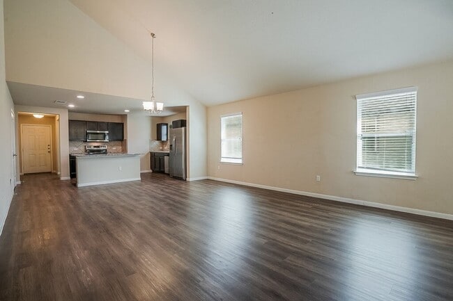 Building Photo - 708 Comal Run