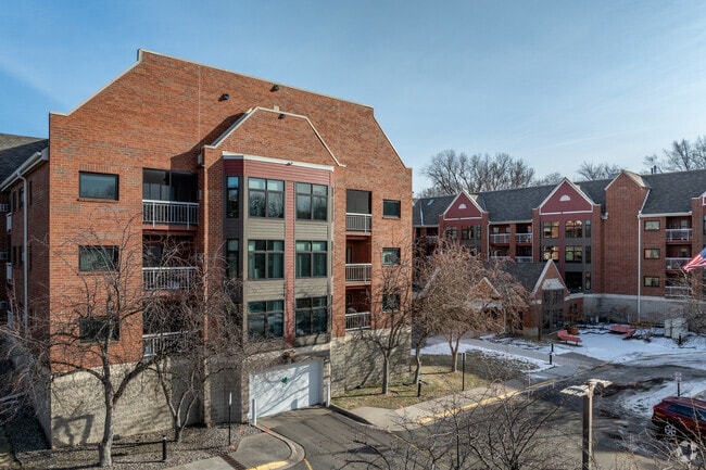 Villa Park Community Condos