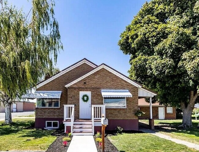 Foto del edificio - 311 N Broadway St