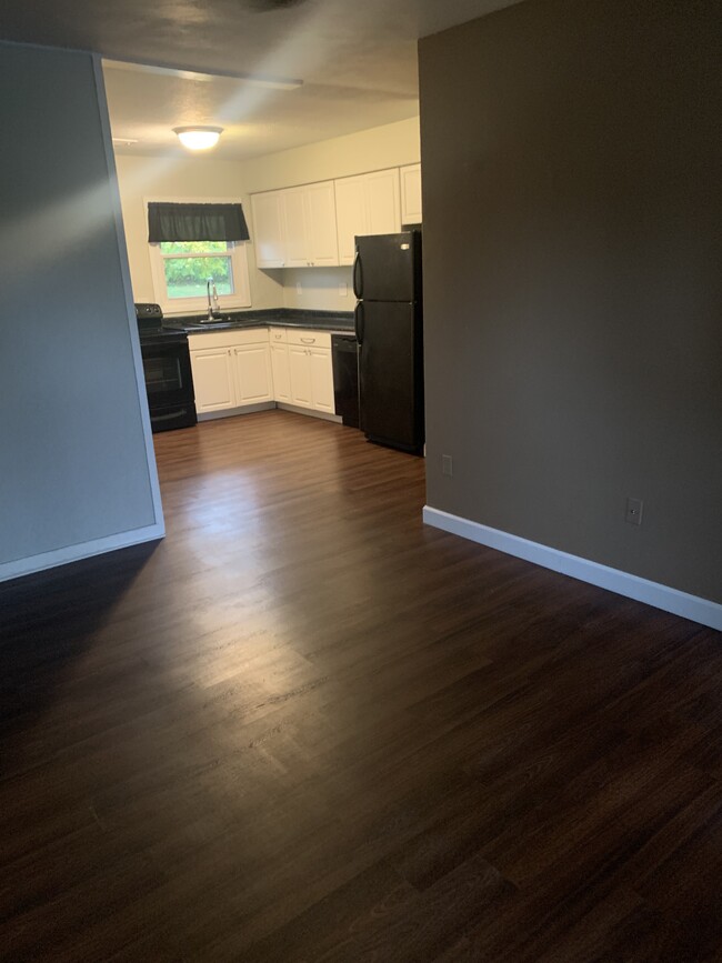 Foto del edificio - 1443 W 29th St