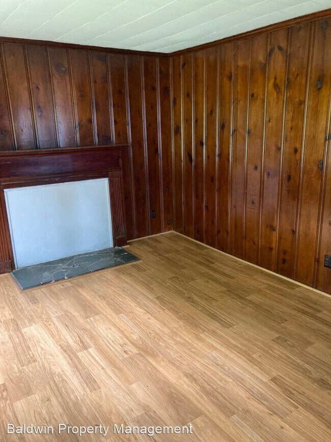 Foto del edificio - 2 br, 1 bath House - 2321 REDBUD