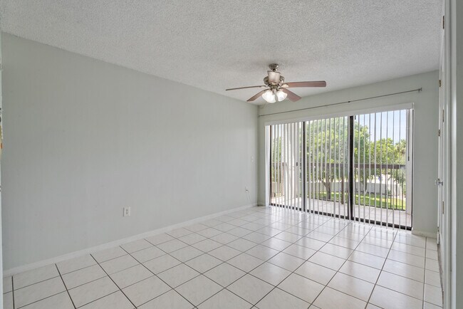 Foto del edificio - 701 NW 19th St