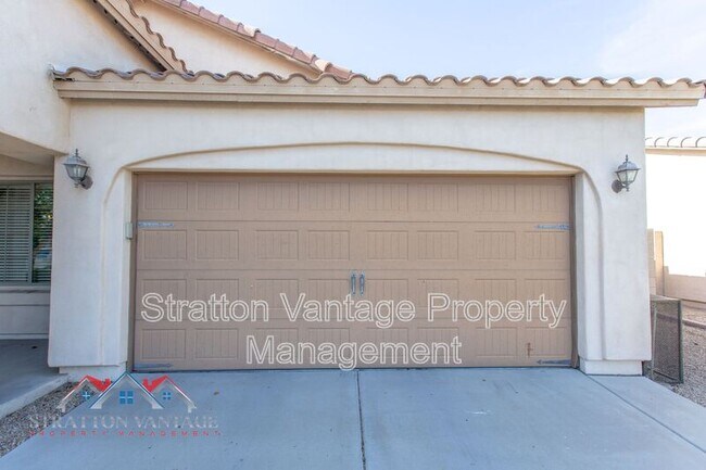 Building Photo - 1532 E Apollo Rd