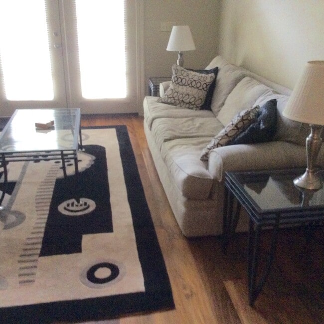 Living Room - 345 W Parker Blvd