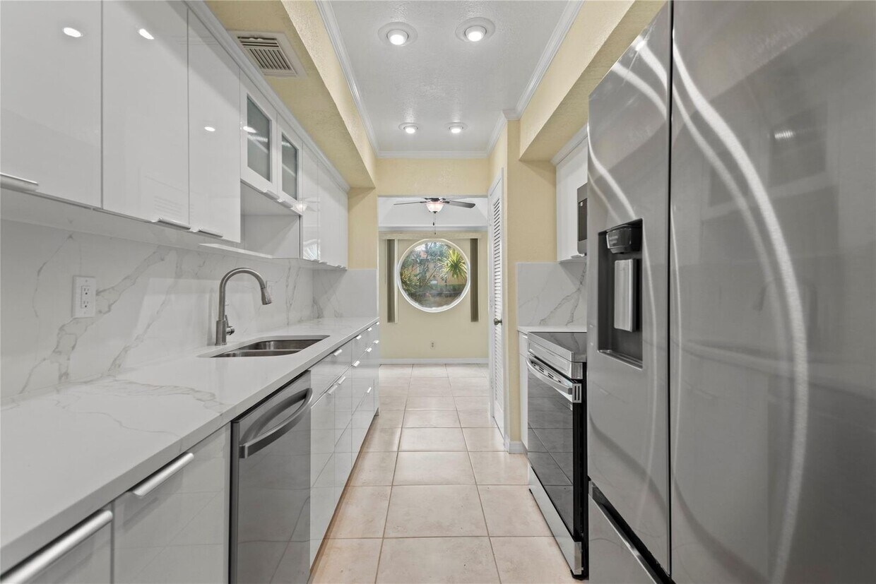 Foto principal - 11678 NW 20th Dr