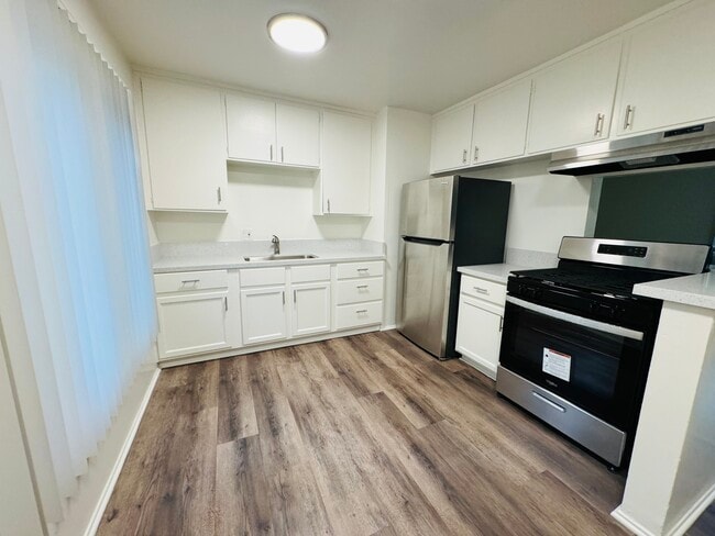 UNIT #1 KITCHEN - 7548 Lexington Ave