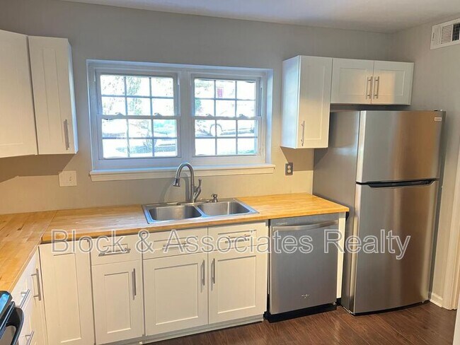 Foto del edificio - 1333 Springlawn Ct