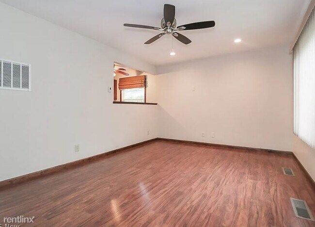 Foto del edificio - 4 br, 1 bath House - 19508 Cherrywood Lane