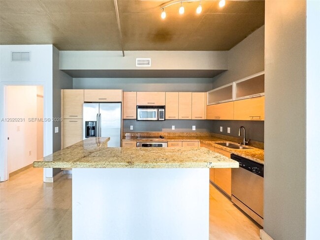 Building Photo - 2275 Biscayne Blvd